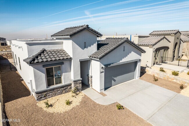 Building Photo - 249 Adamtowne Dr