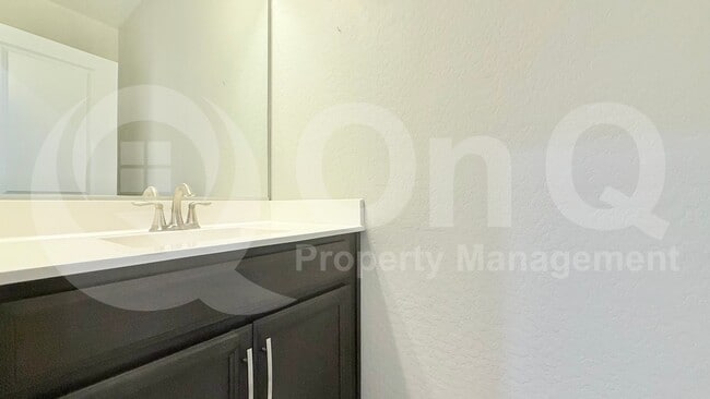 Building Photo - 1250 Abbey Ln