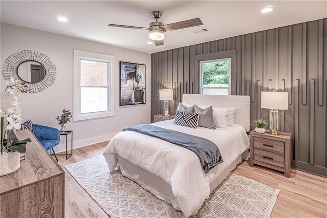 Building Photo - 605 Blake Ave SE