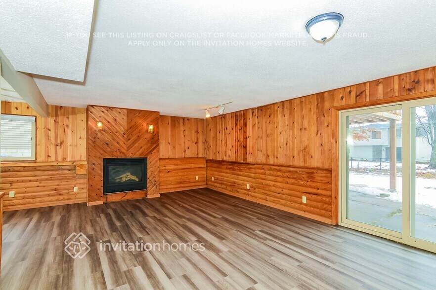 Building Photo - 989 Ticonderoga Trail