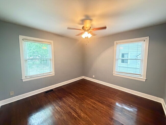 Building Photo - 3 Bedroom Home With A  Basement And Large Back Yard