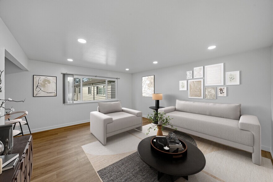 Building Photo - 1731 Ross Cir