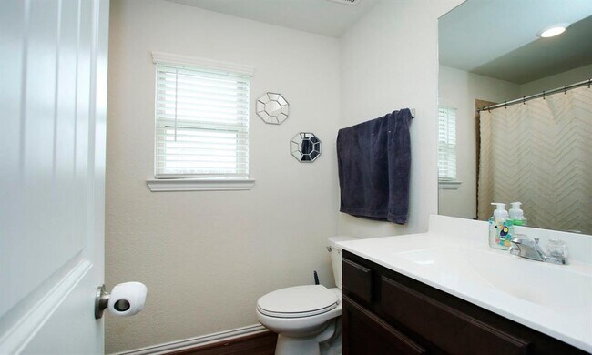 Building Photo - 20202 Creekdale Bend Dr