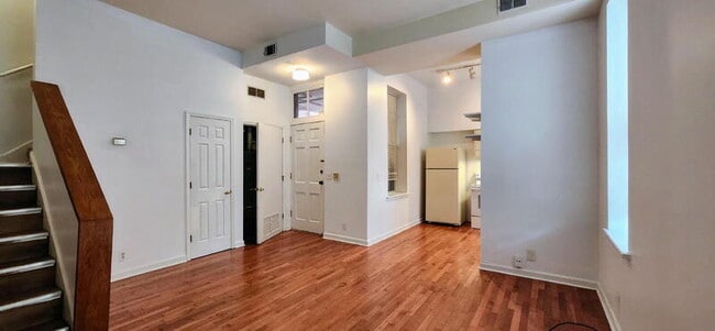 Building Photo - 2419 S 10th St
