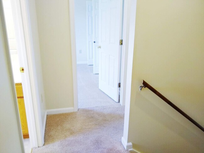 Building Photo - Allen Street