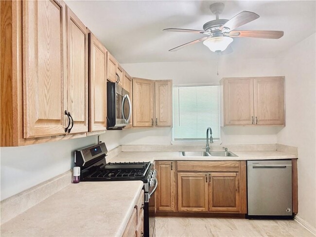 Building Photo - 269 Florida Ave SW