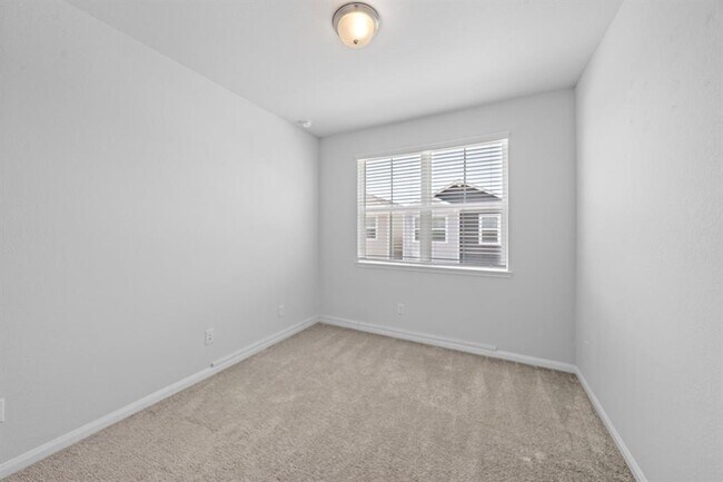 Building Photo - 9913 Brickhouse Dr
