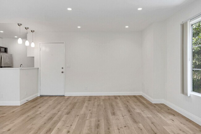 Interior Photo - Pacific Luxury Investments, LLC