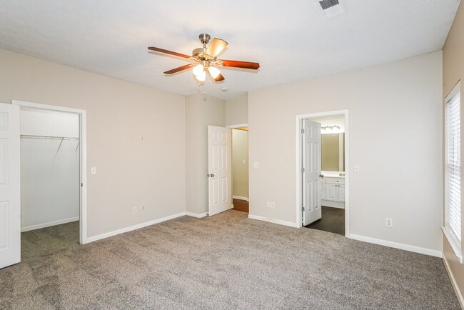 Building Photo - 3153 Skinner Dr