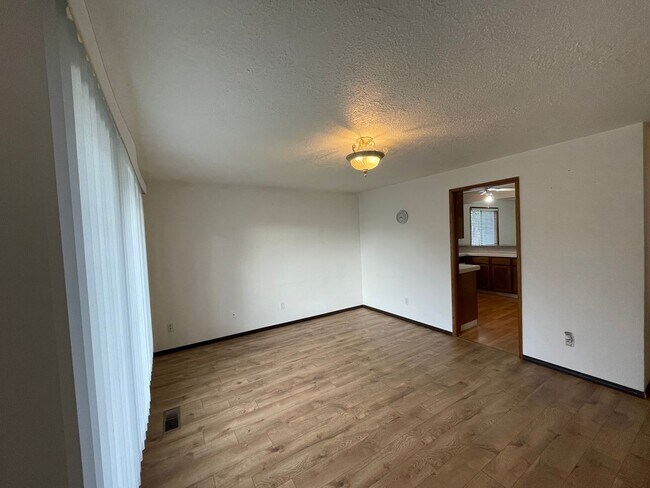 Building Photo - 3526 SE 118th Ave