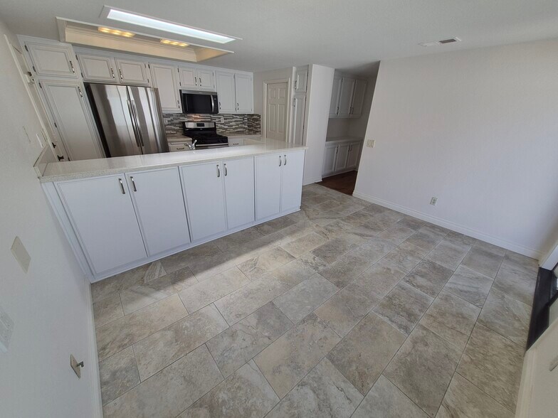 Building Photo - 4962 Corinthia Way