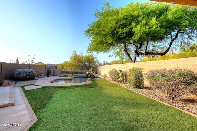 Building Photo - 10354 E Raintree Dr