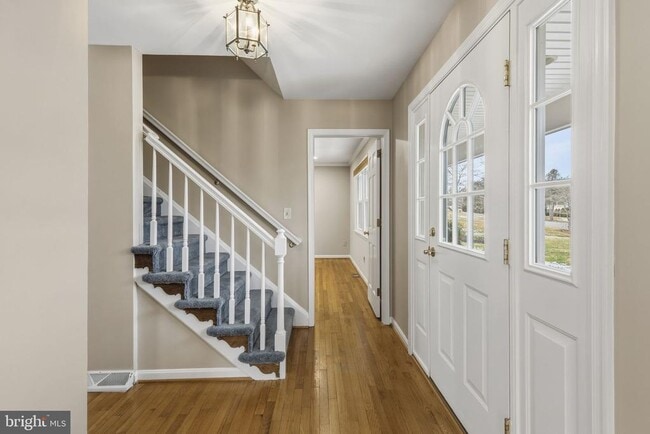 Building Photo - 2713 Wesleyan Dr