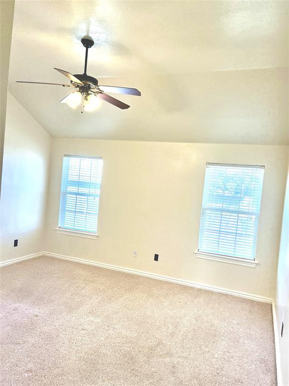 Building Photo - 929 Eagle Cliff Dr