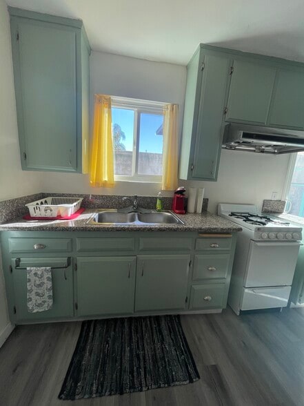 Building Photo - 2929 Okell Dr