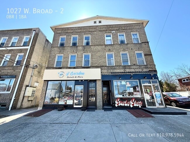 Building Photo - 1027 W. Broad-2