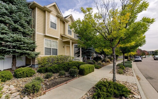 Building Photo - 2284 St Paul Dr