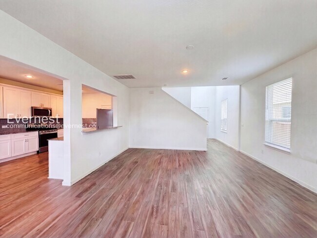 Building Photo - 7314 Madison Cmns Ln