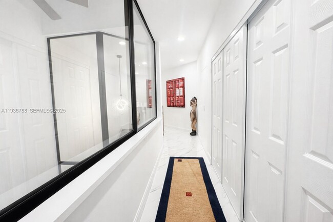 Building Photo - 2676 NE 135th St