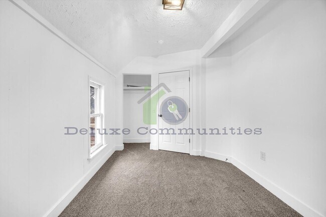 Building Photo - 1011 Jennette Ave NW