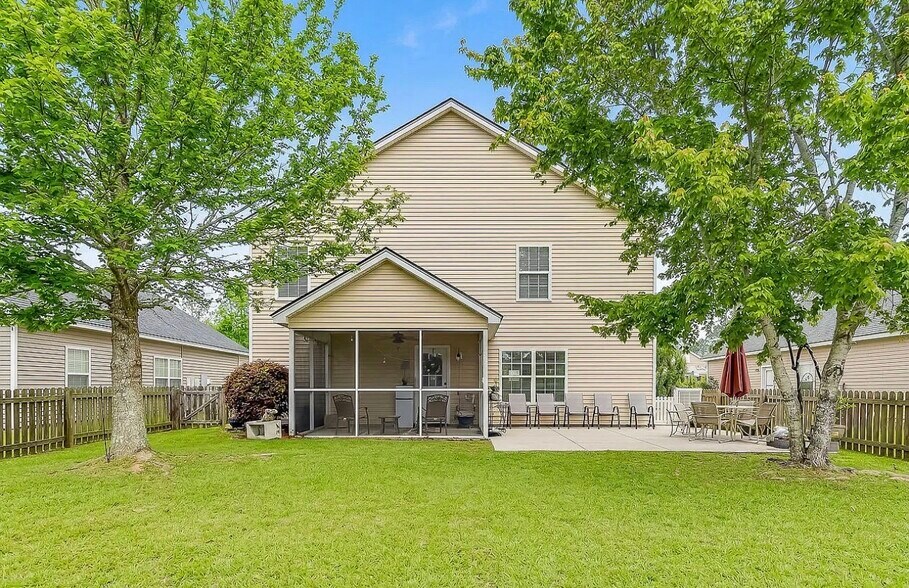 Building Photo - 323 Winchester Dr
