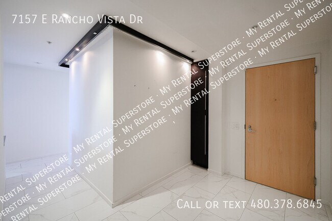 Building Photo - 7157 E Rancho Vista Dr