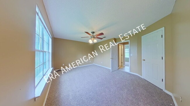 Building Photo - 222 Westview Dr