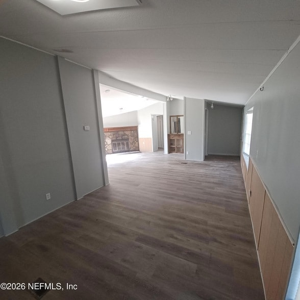 Building Photo - 10262 Roadway Dr