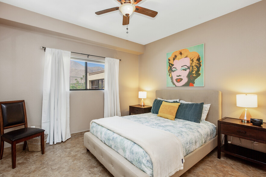 Second bedroom (with view of San Jacinto Mountains) - 255 S Avenida Caballeros