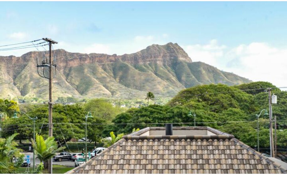 Diamond Head View - 2575 Kuhio Ave