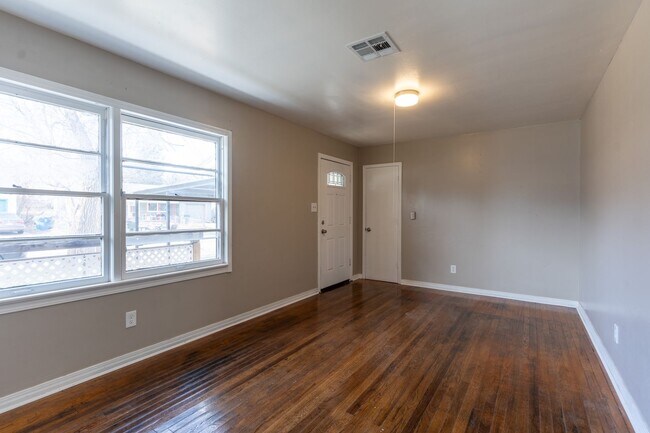 Building Photo - 3308 N Holman Ct