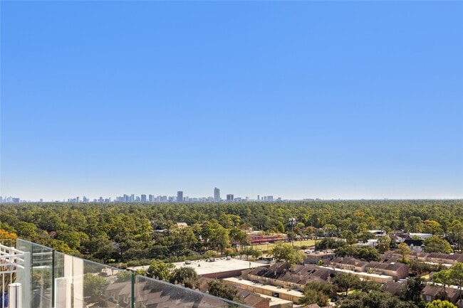 Building Photo - 9870 Gaylord Dr