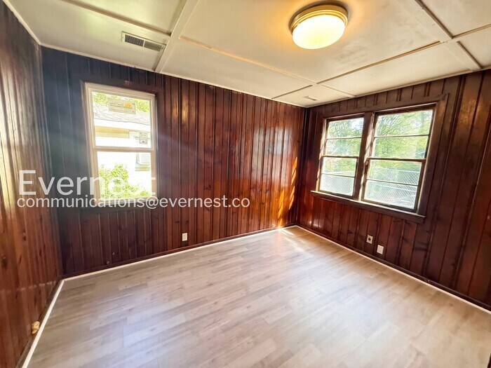 Building Photo - 1825 18th St Ensley