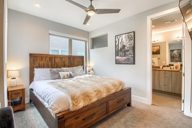 Building Photo - 1323 Elati St