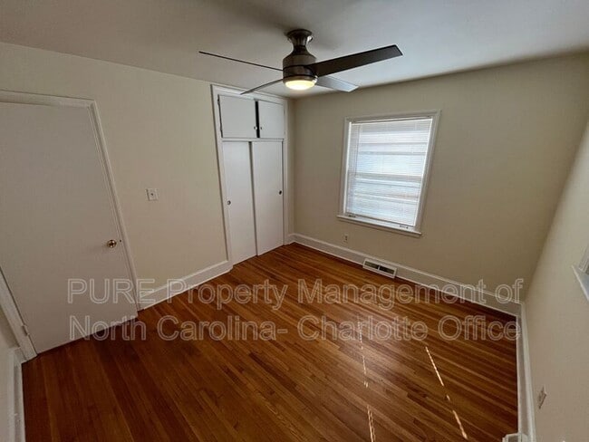 Building Photo - 1932 Sandhurst Dr