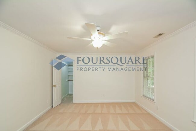 Building Photo - Spacious 4-Bed Custom Home with Bonus Room...