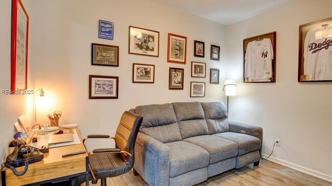 Building Photo - 1571 Shoreside Dr