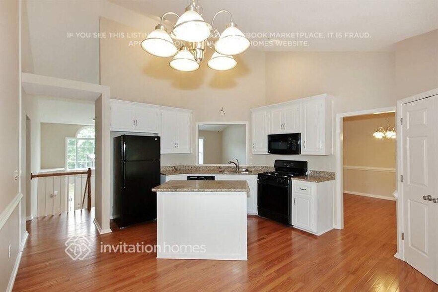 Building Photo - 2072 Township Dr