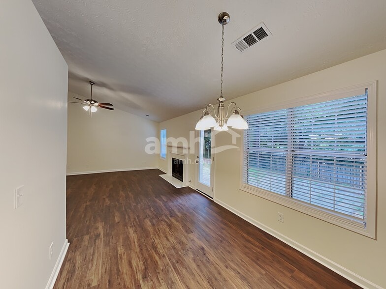 Building Photo - 3471 Erin Glen NW