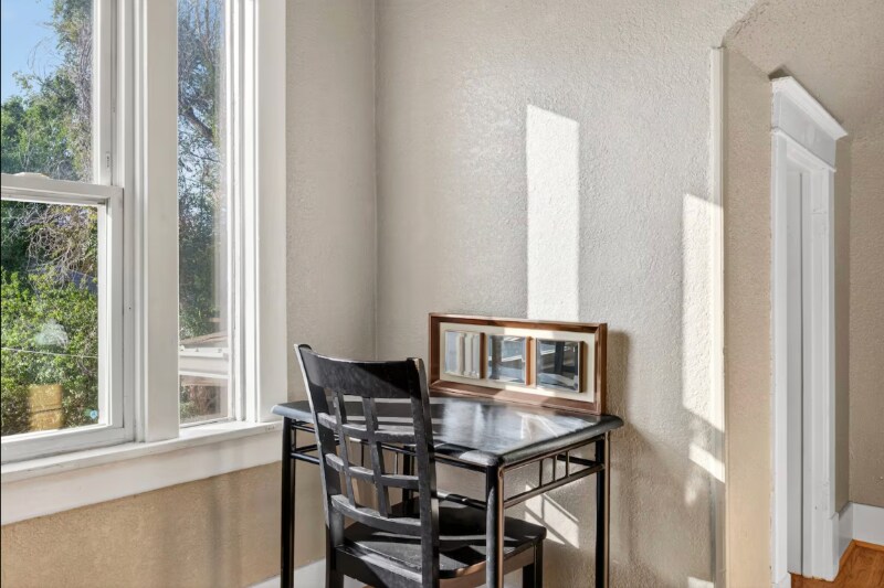 Building Photo - 1821 6th Ave