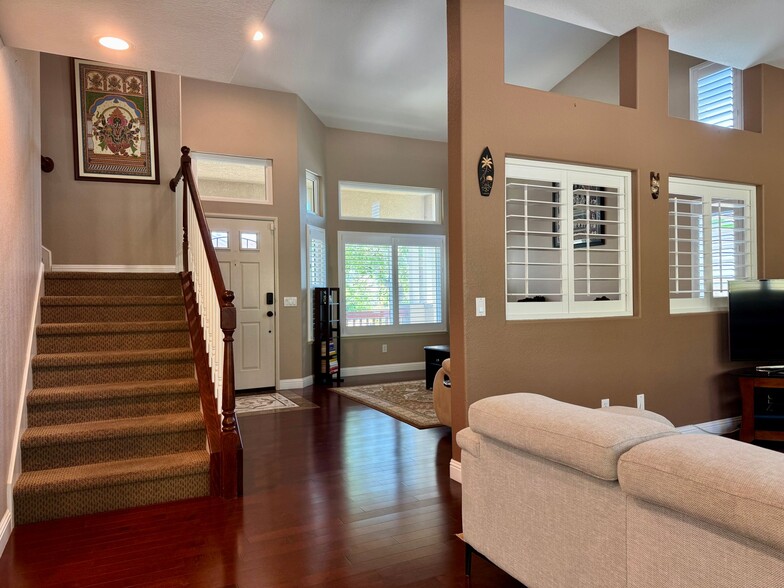 Building Photo - 7624 Pipit Pl