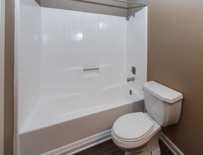 Building Photo - Hardy Manor Apartment Homes