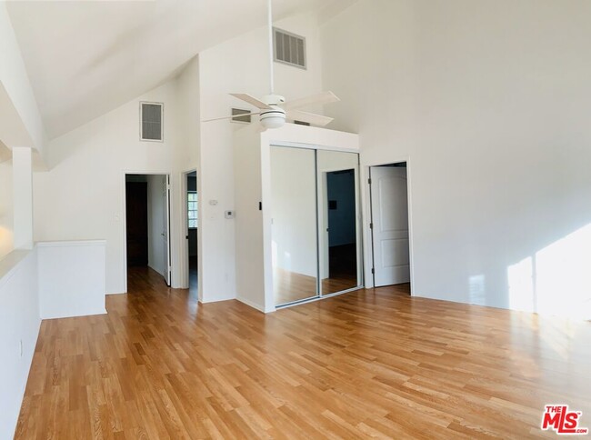 Building Photo - 6124 Corbin Ave
