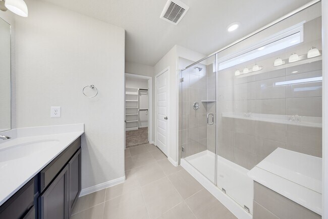 Building Photo - 18560 Meadow Point Ln