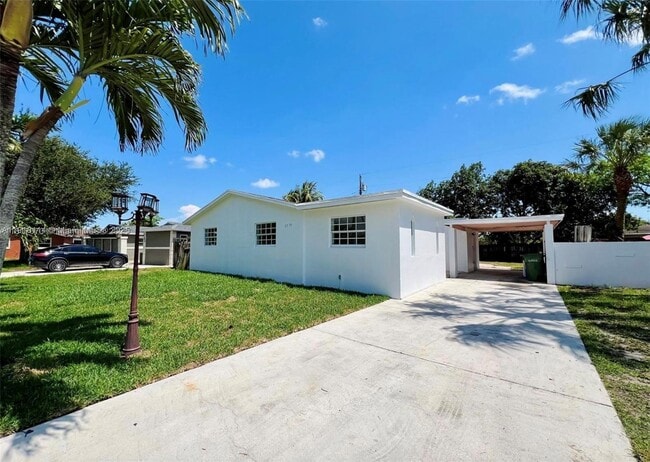 Building Photo - 6570 NW 6th Ct