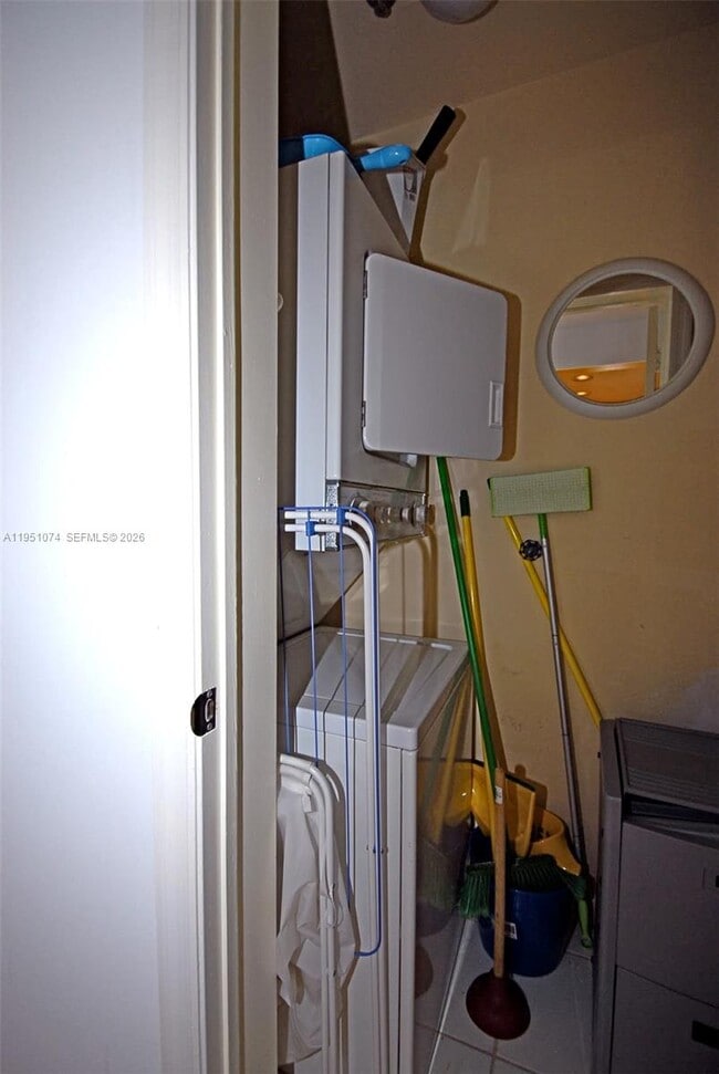 Building Photo - 1614 Pennsylvania Ave