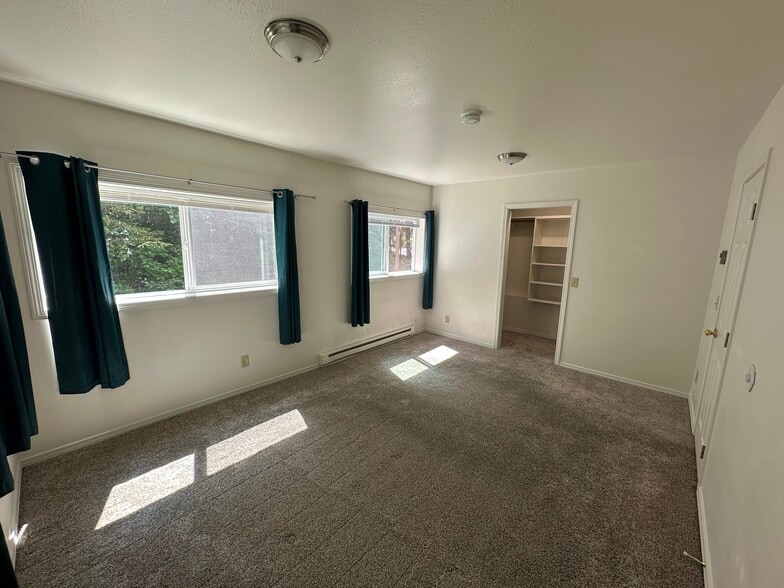 Building Photo - 1229 Black Bear Rd