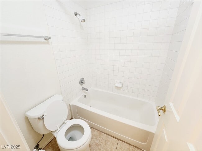 Building Photo - 1725 Wandering Winds Way