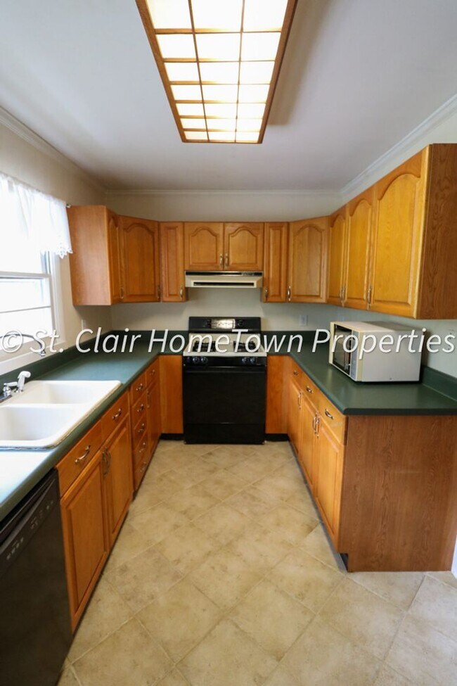 Building Photo - Cozy Home in Odenville