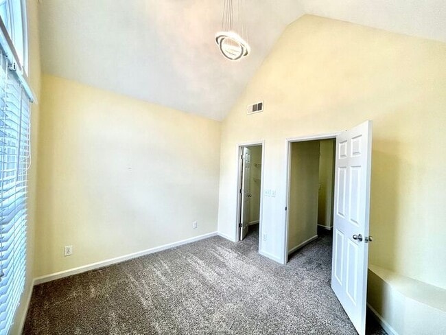 Building Photo - 4925 Byers Rd